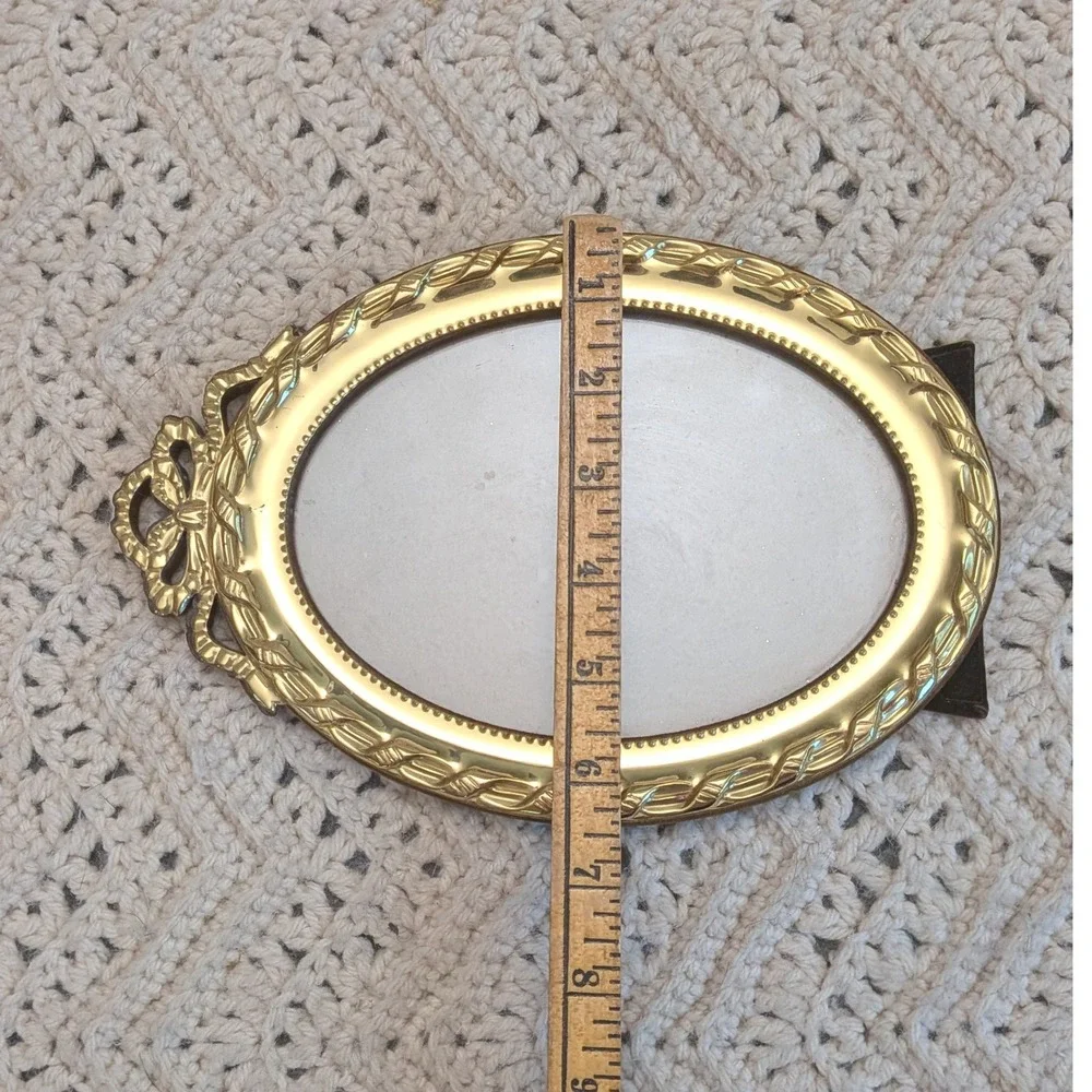 Vintage Gold Tone Oval Picture Frame Bow Topper Laurel Wreath 5x7 Tabletop Wall